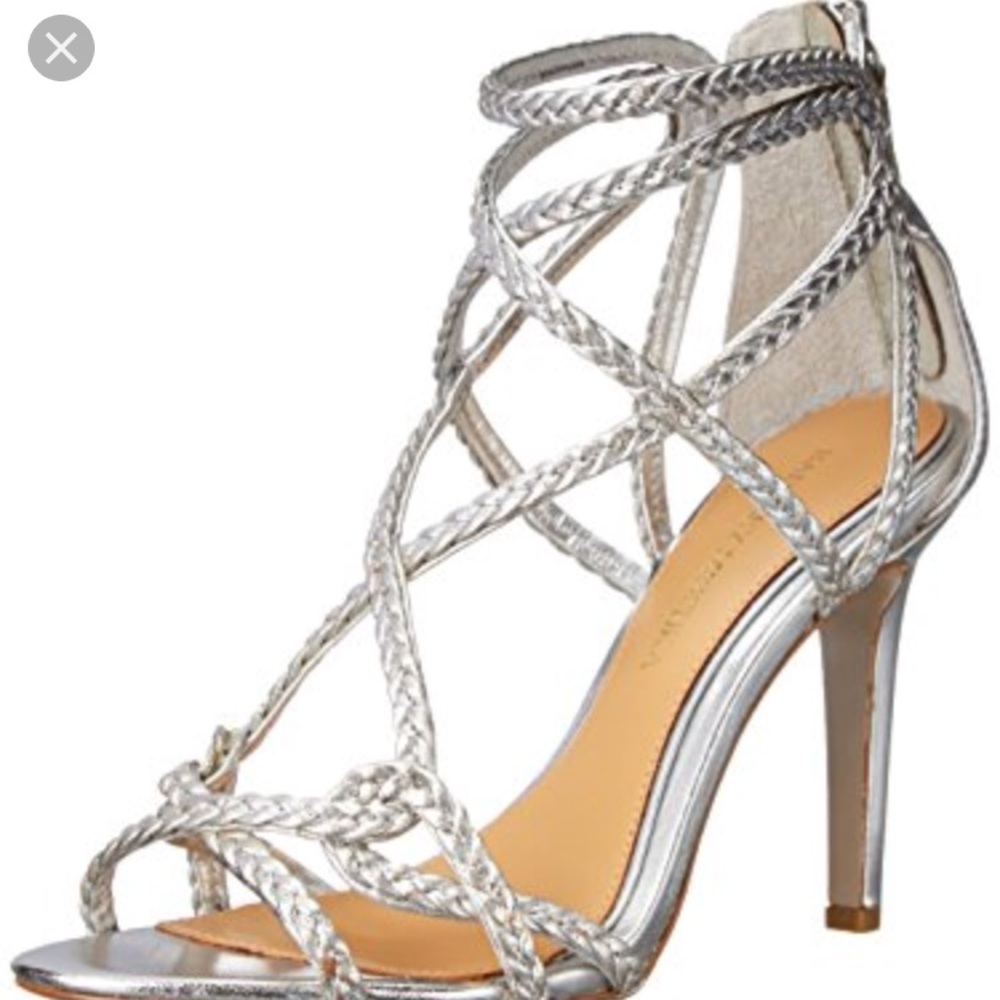 Badgley Mischka Evoke strapping sandal